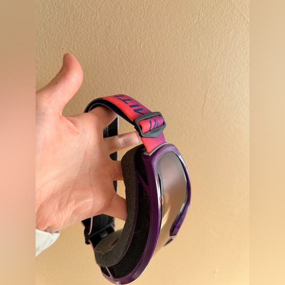 Smith Ski/Snowboard Goggles - Picture 2 of 7